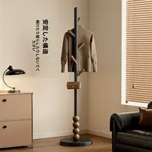 省スペースの室内用衣服ハンガー【スタンド式・シンプルデザイン】