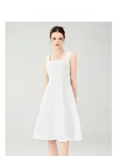 白色のノースリーブドレス【軽やかなデザイン・オフショルダー・ファッション】