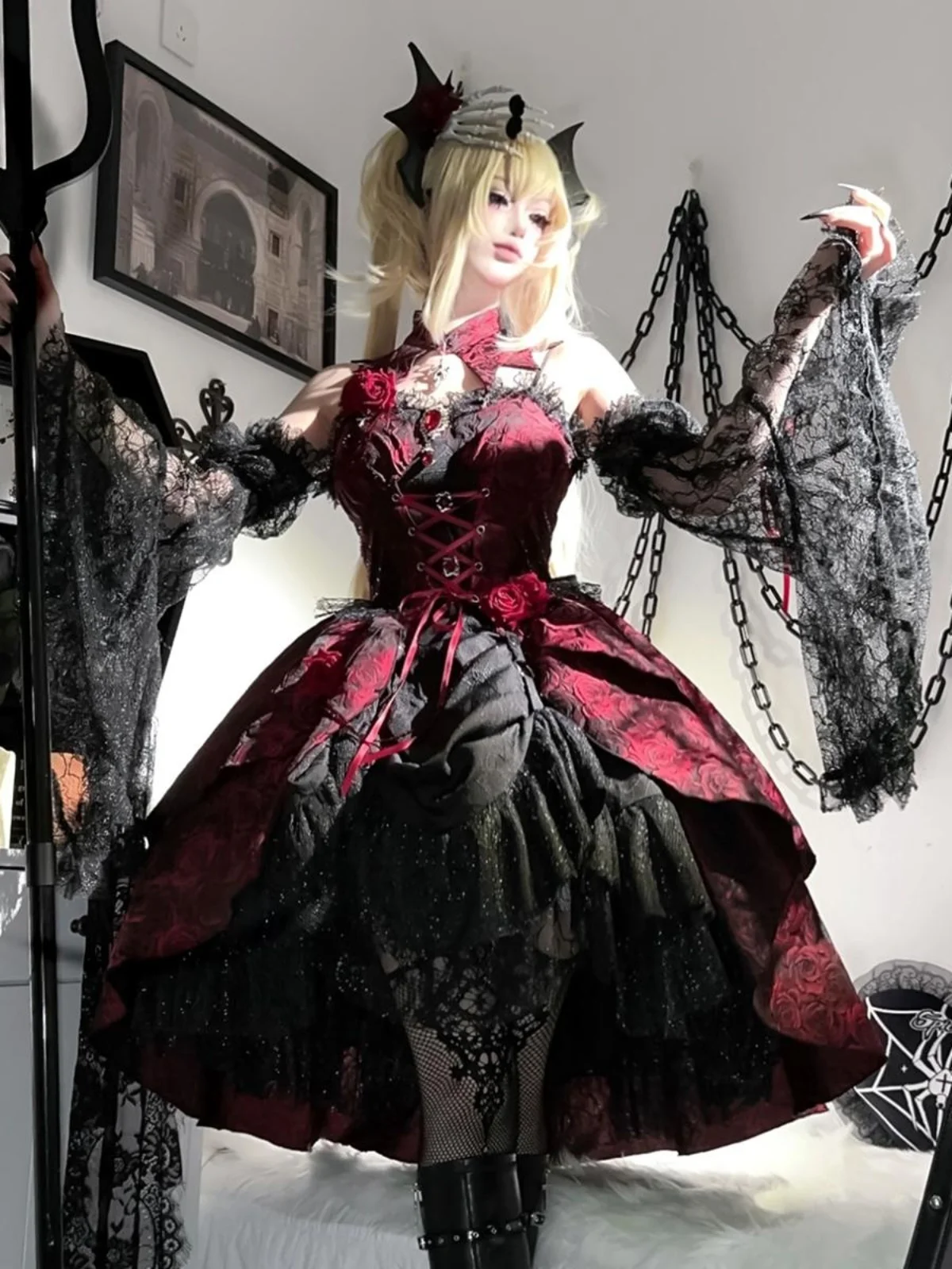 オリジナルデザイン ローズブラッドバンケット ロリータ風ドレス：ダークゴシックと日常着の融合を実現