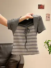 グレーのストライプデザインのリボン付き短袖Tシャツ【フィット感・女性用・夏用】（セットアップ対応）