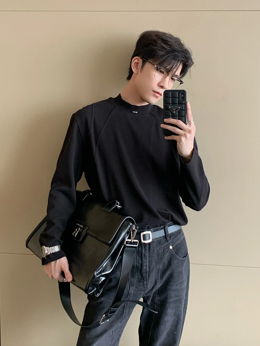 秋の通勤にぴったりなTシャツは、どう選ぶ？