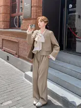 高級感のあるリボンデザインのジャケットとパンツ【カジュアル春秋コーディネート・二重仕立て】（セットアップ対応）