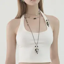 可愛らしいデザイン！毛絨熊猫ペンダント付きロングネックレス【マルチウェア・女性用】