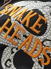 蛇形刺繍のメンズ野球ジャンパー【横須賀スタイル】