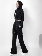 アメリカンレトロスタイルのスポーツウェア【女性用・フィットした短丈フード付きパーカー・フレアパンツ・セットアップ対応】