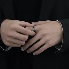 黒いトゲの花リング【ユニークデザイン・ファッション・男女兼用】