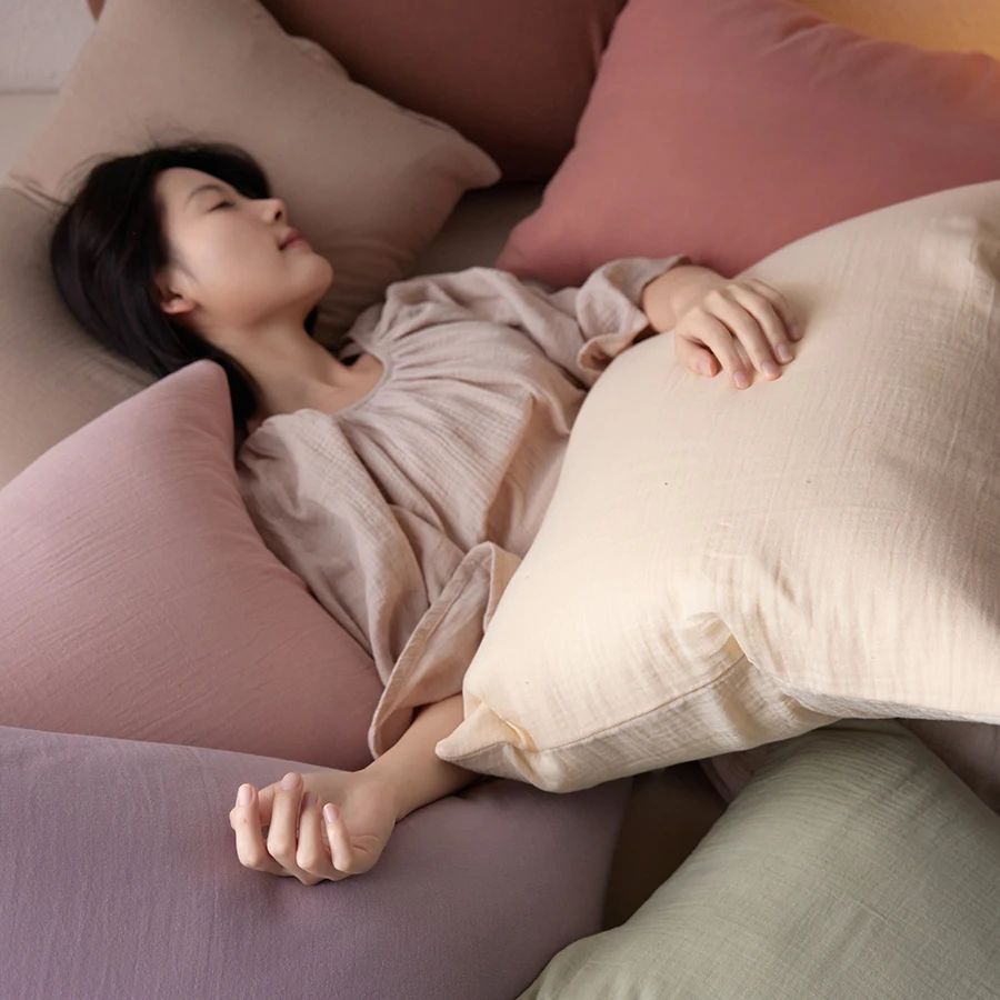 ひんやり 枕カバー で夏の眠りを守るには？タオル地ではなく、全棉二重ガーゼが本当のこころに寄り添う理由