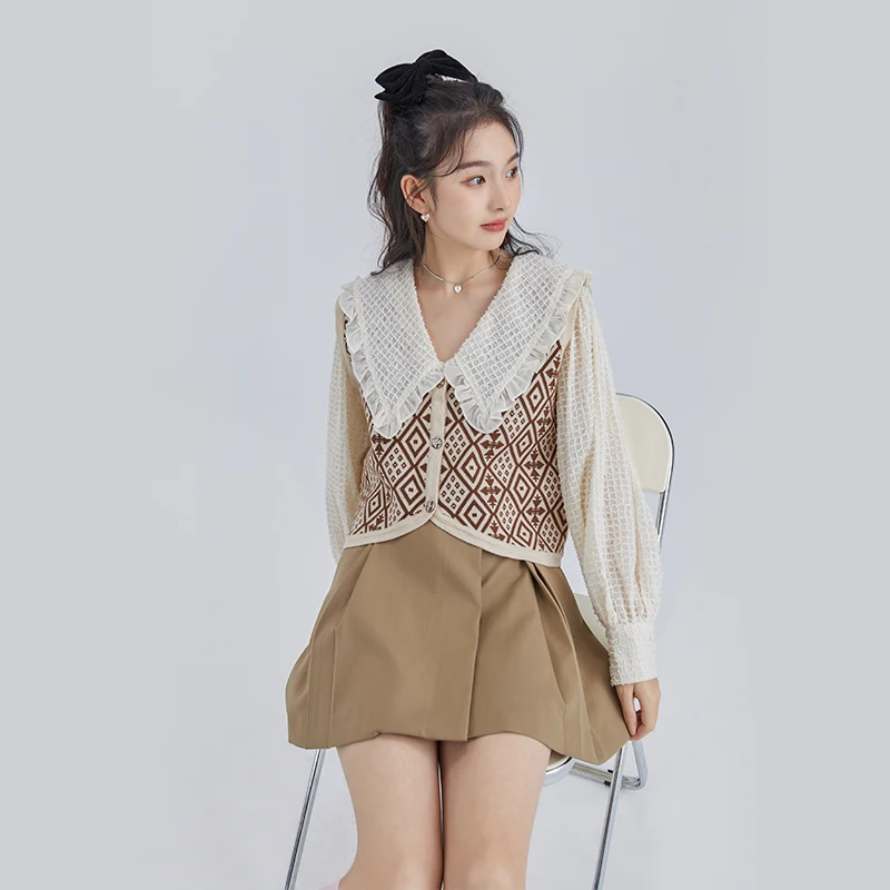 かわいい制服で通勤もデートも楽しくなる！ミニキャラスーツの選び方って？