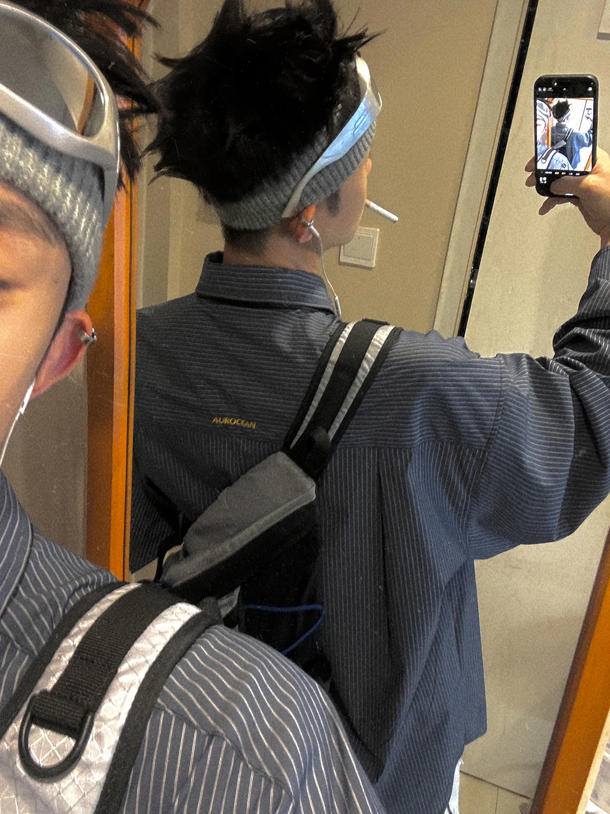 10代男子ファッションでかっこいい！Aurocean 藍色細ストライプシャツの実用性とシーン別活用法