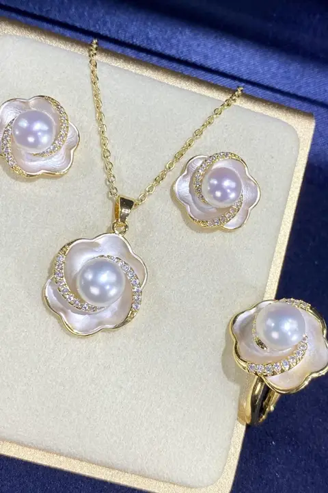 清新で甘美な淡水パールのピアス・ペンダント・ネックレス【S925シルバー針・山茶花デザイン】【セットアップ対応】