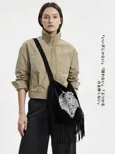 ロックデザインライオン刺繍入り ブラックフリンジショルダーバッグ【大容量・バイクスタイル・個性的】