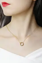 ローズゴールドのラウンドペンダントネックレス【シンプルデザイン・女性用】