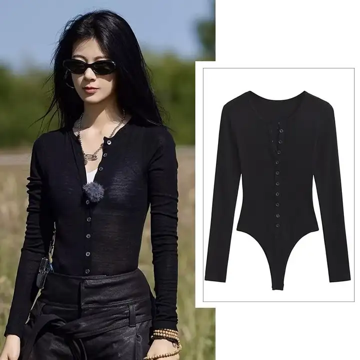 ボタン付きヘンリーネックロンパース【フィット感・長袖・タイト】