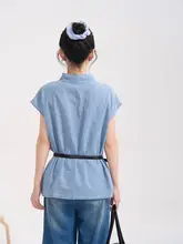 ストライプデザインのデニムシャツ【夏用・フリル袖・通勤スタイル】