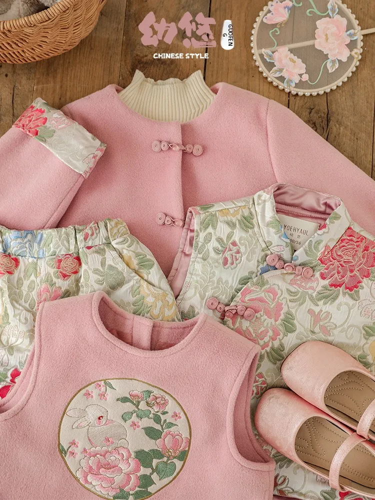 キッズ スエット おすすめモデル：冬用 女児 中華風刺繍ベスト【玉兎デザイン・折返し袖・保温】（セットアップ対応）
