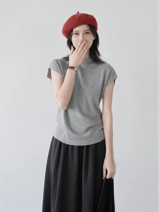シンプルスタイルのハイネックニットTシャツ【女性用・短袖・柔らかい質感】