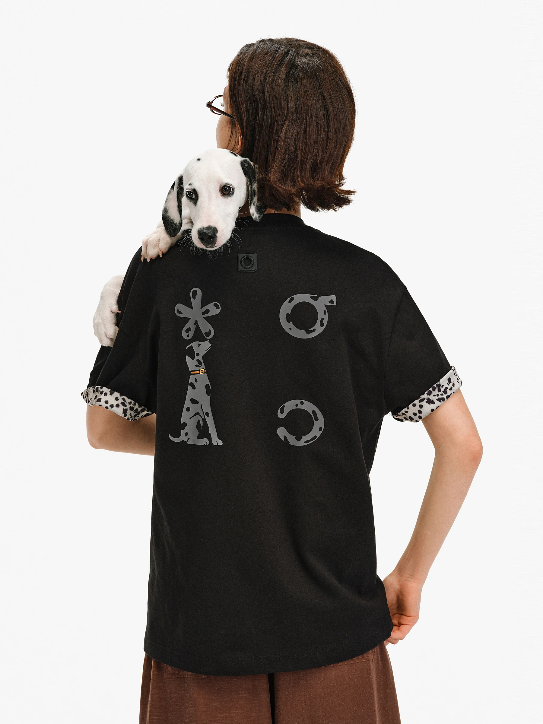 ピチピチTシャツを選ぶときに迷うなら、この1点が鍵になる！