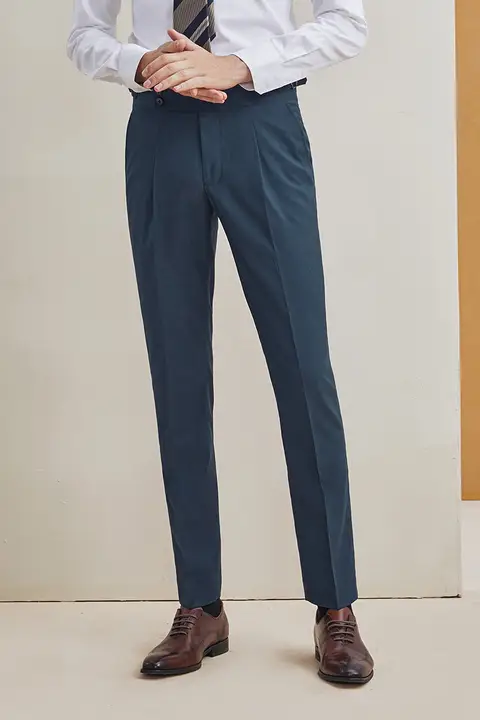 ビジネススタイルのストレートパンツ【免縮・しわになりにくい・パリボタン付き】