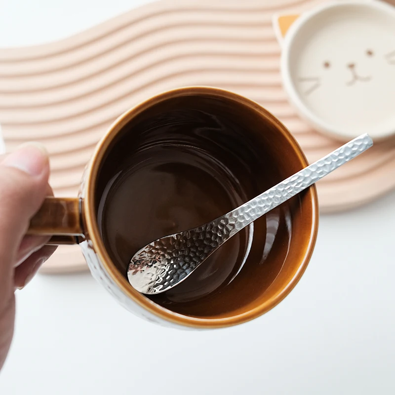 日本風のクリエイティブデザイン！金属製ハンマードカフェスプーンの贈り物としての価値とは
