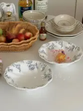 フランス風浮彫りデザインのビンテージブルーフラワー陶器プレート【家庭用・ディッシュ・デザート用・パスタ用・深型】
