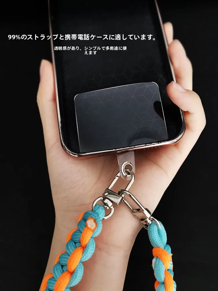 ICカードステッカーを貼るなら、透明クリップ式のホルダーが今、最もスマートな選択肢なのか？