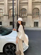 高級感あるニットケープカーディガン【春用・女性用・極上の柔らかさ】（セットアップ対応）