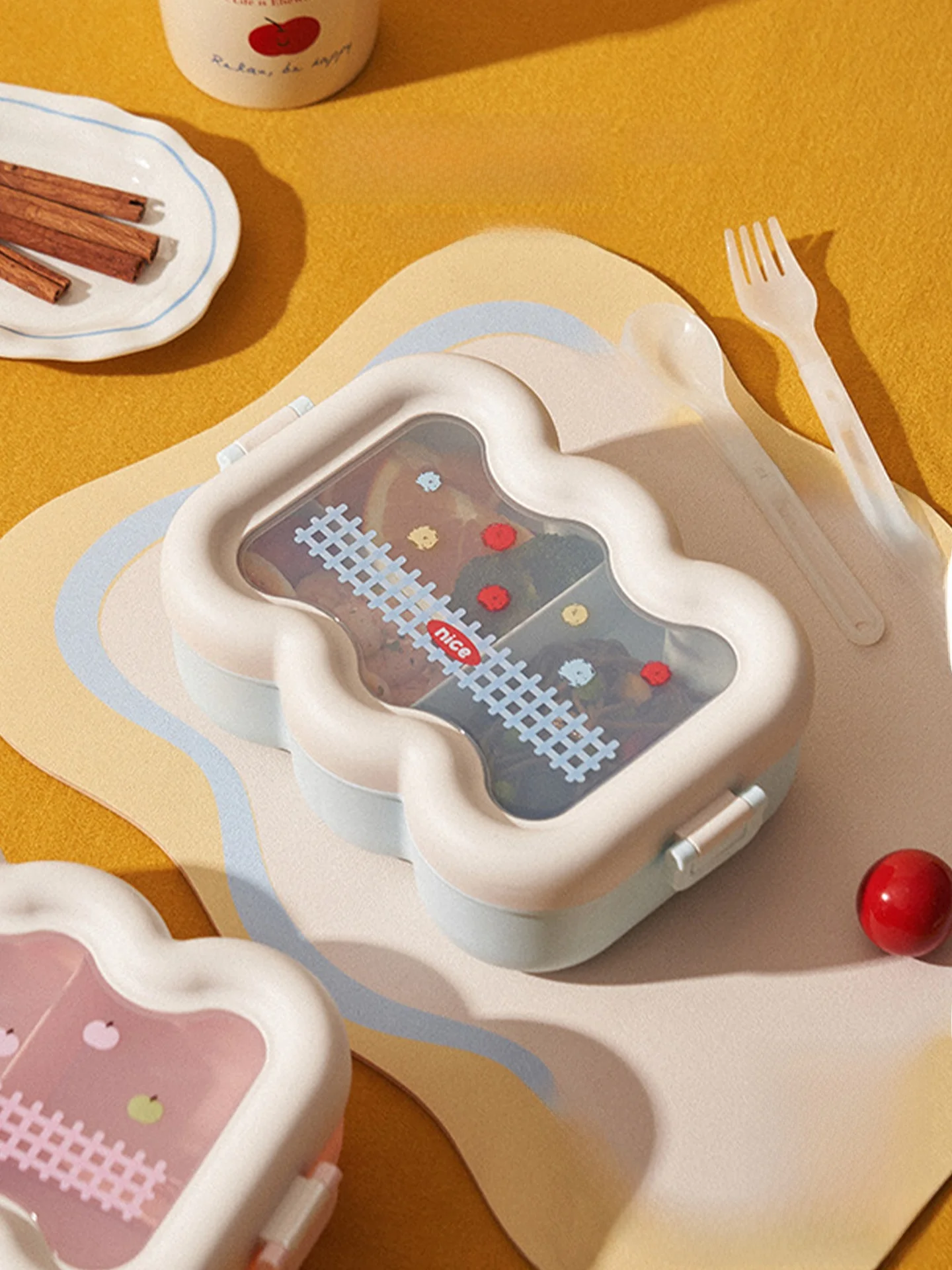 おしゃれなランチボックスを選ぶときに迷うのは、なぜ？