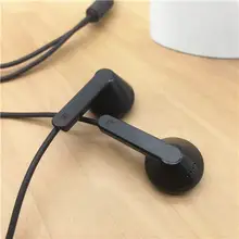 高音質イヤホン【マイク付き・黒・通話対応・フラット型イヤーピース】