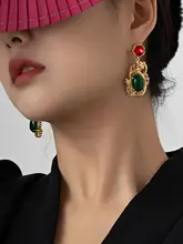 赤い龍の年のイヤリング【レトロ・ドラゴンモチーフ・ウエディング用】
