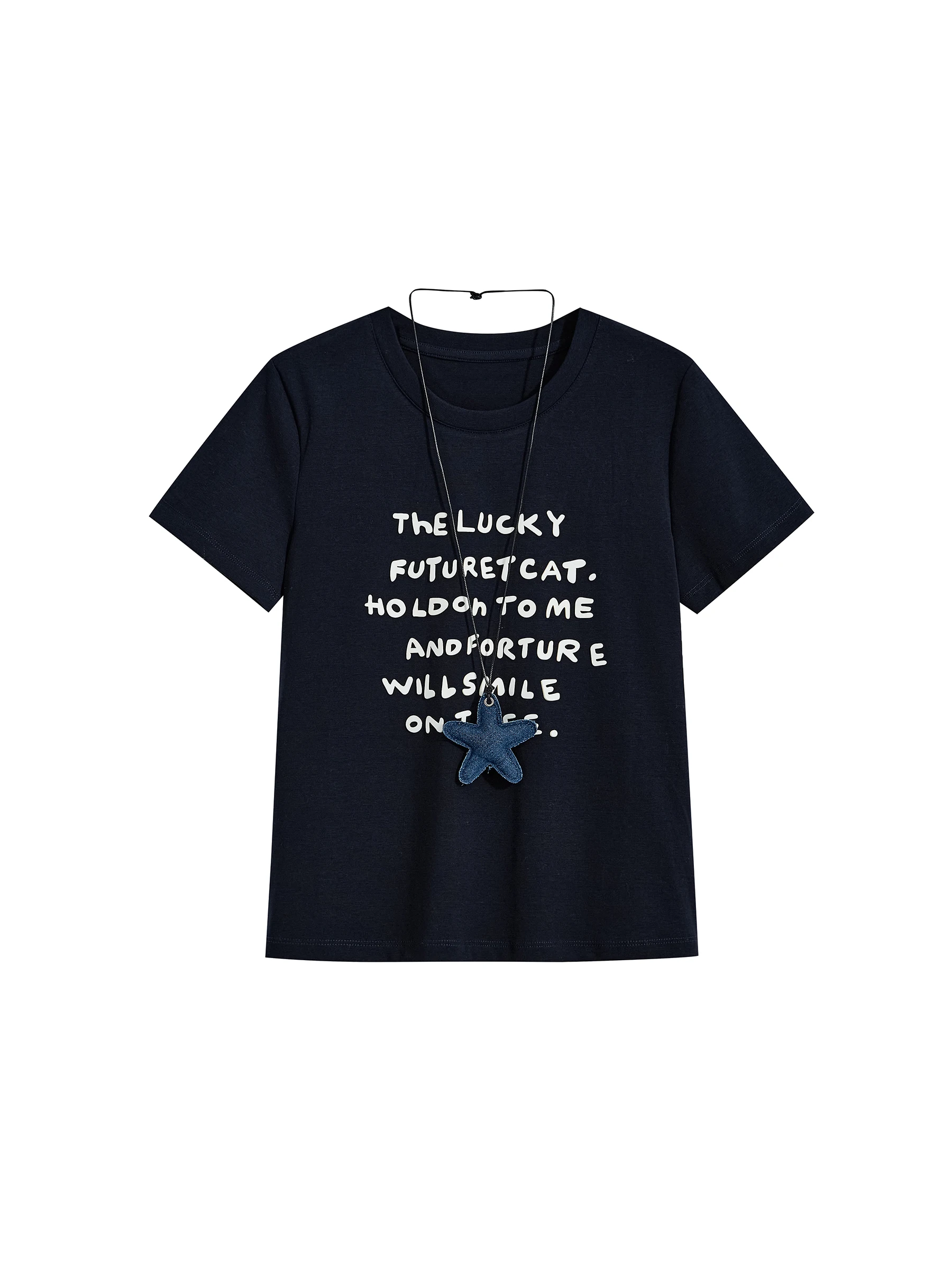 「学生時代の夏を彩る1枚」とは？個性的で美しいデザインのTシャツが選ばれる理由