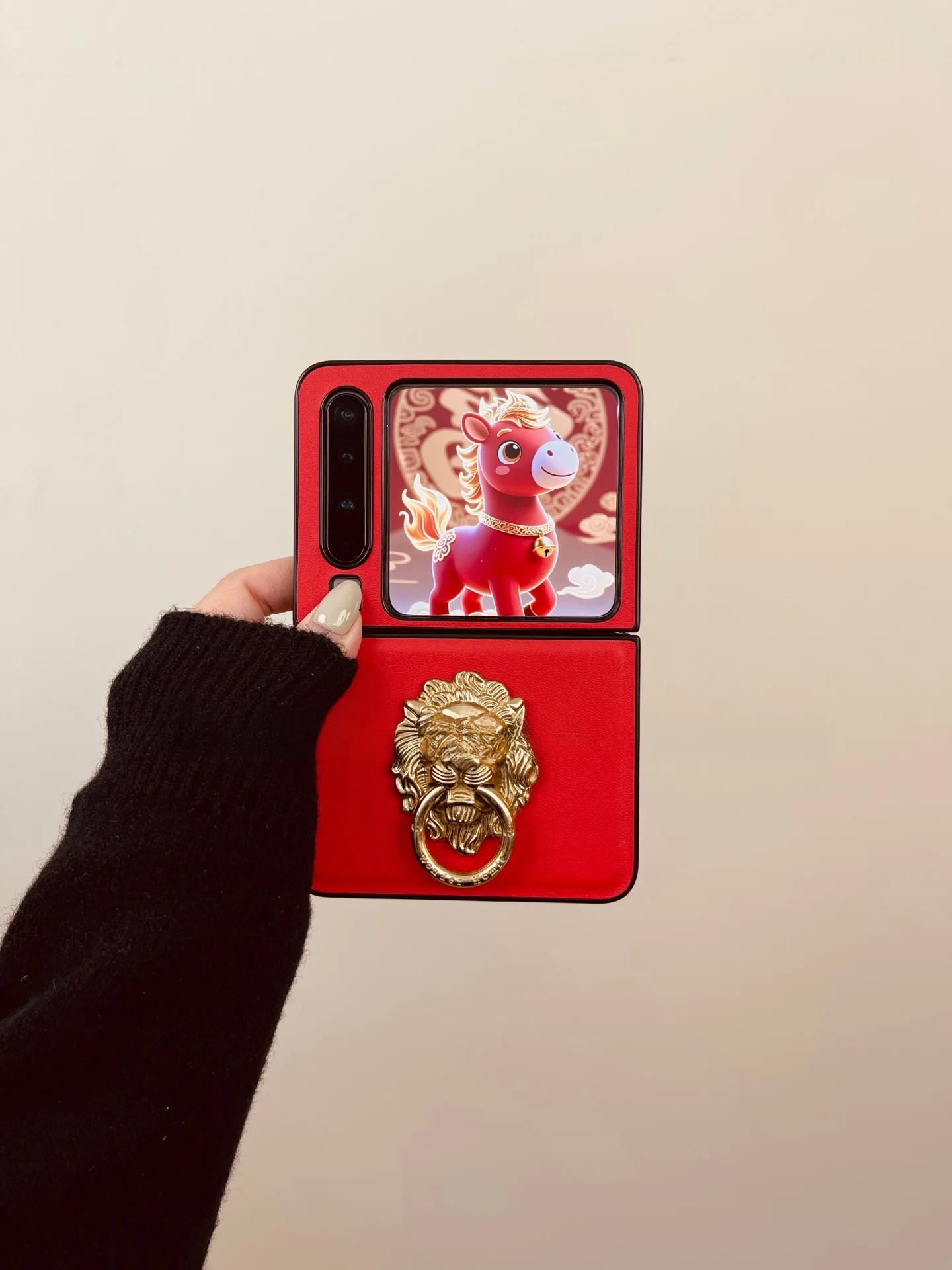 折りたたみスマホのケースは、どう選ぶべきか？