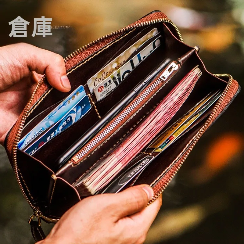 今年のラッキーカラー財布はどう選ぶ？赤と青の間で迷うなら、この1つの選択が幸せを呼び込む