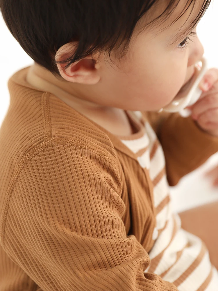 コアラデザインの赤ちゃん用薄手アウター：サイズ選びで注意すべき点と実用性の検証