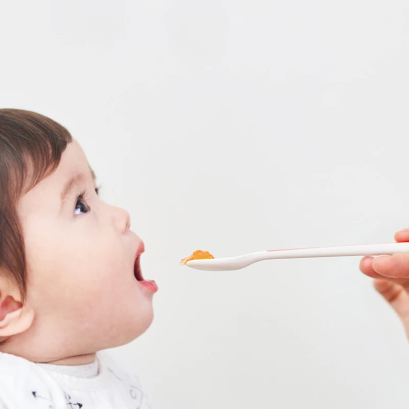 1歳から1歳半までのおままごとセットはどう選ぶ？北欧風のシンプルさが子どもに響く理由