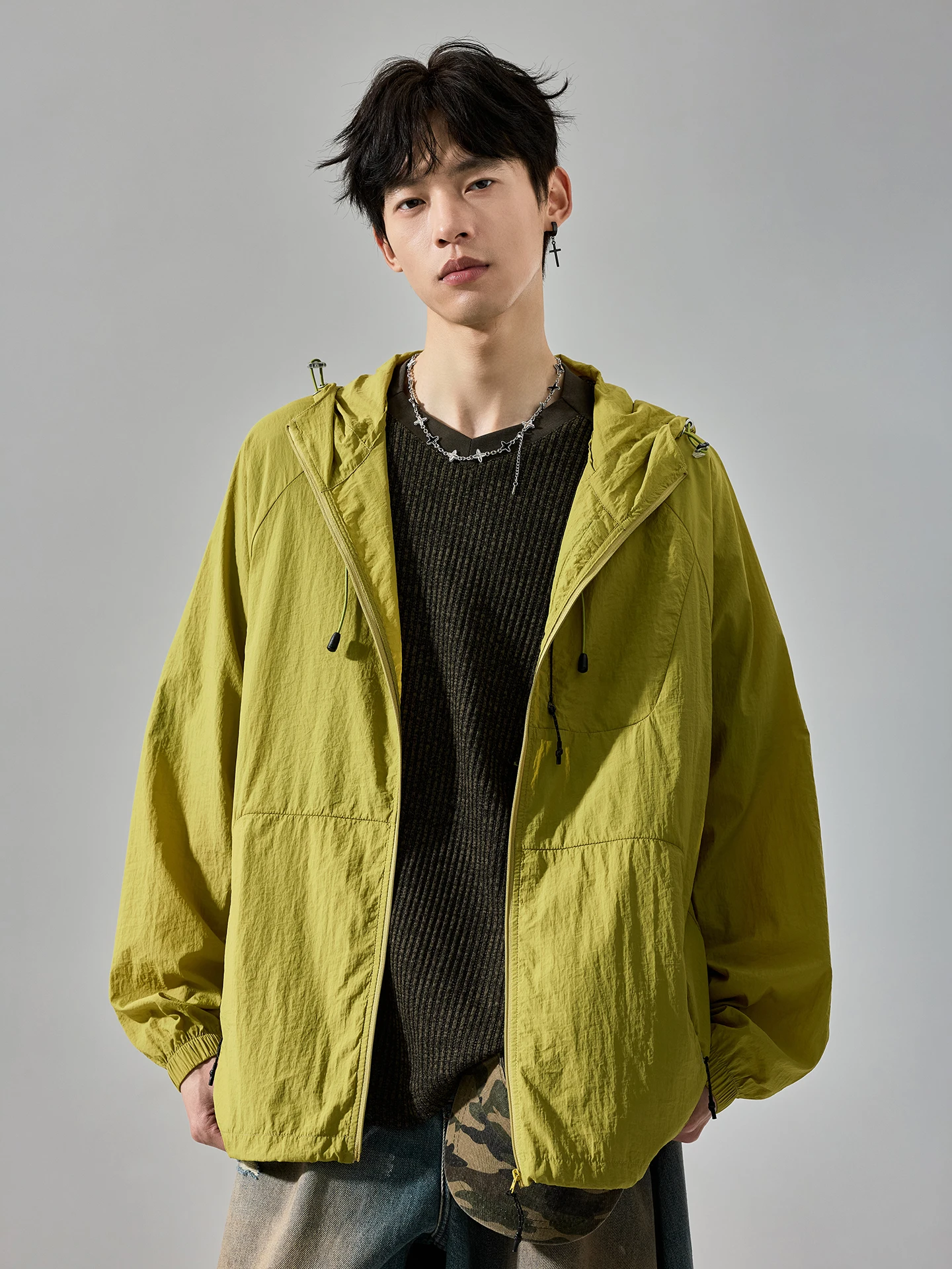 UVカットパーカーを買うなら、本当に必要なのは何？