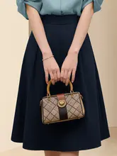 デザイン性あり！ゆったりシルエットのシャツとスカートの組み合わせ（セットアップ対応）