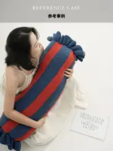 高級感あふれる カラフルなロングクッション【赤青二色使い・異形デザイン】