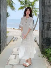 女性の夏用オフホワイトのルーズレースアップドレス