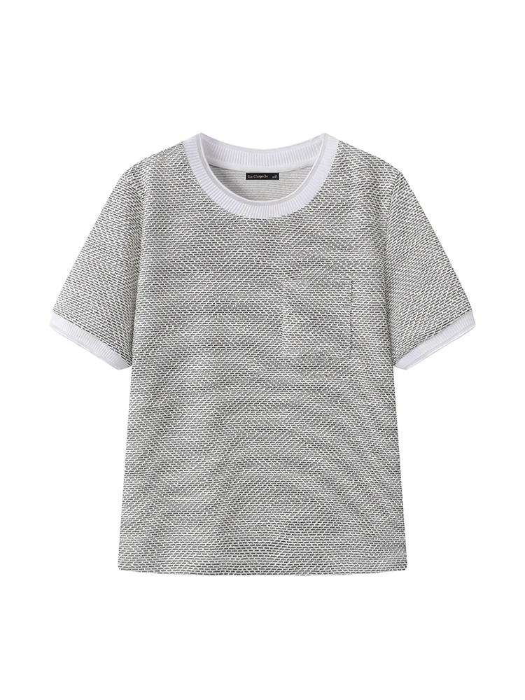 夏の1日で何回も着るTシャツは、本当に「コントラストカラー」が勝る？