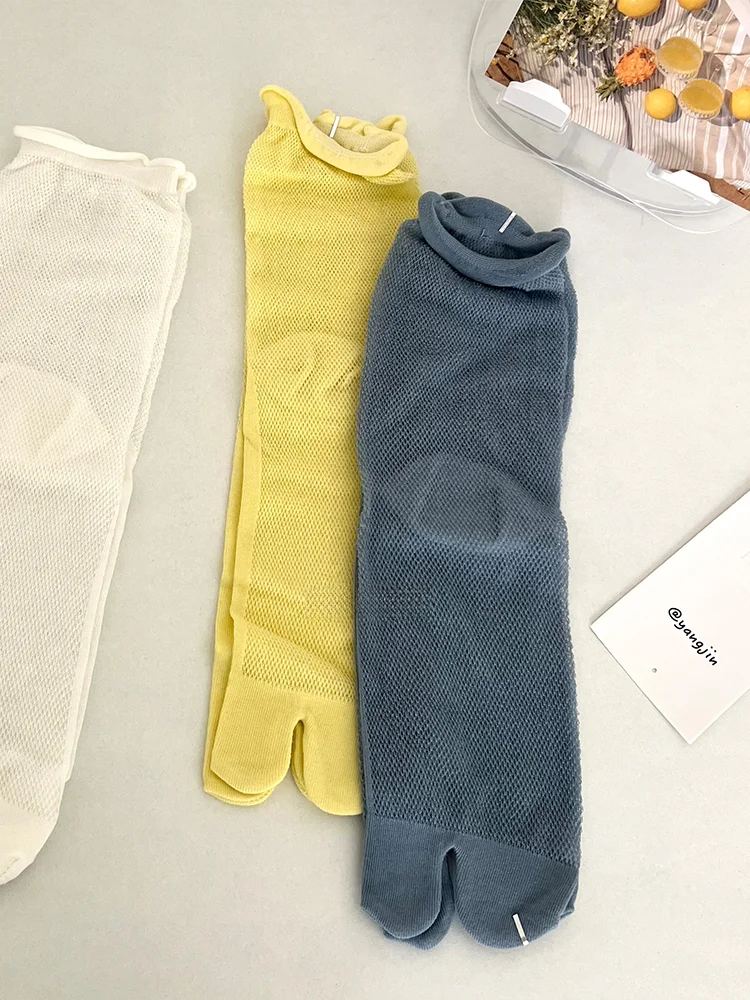 足だしで足の疲れを和らげるには？春夏の軽さと通勤スタイルに合うタビソックスの選び方