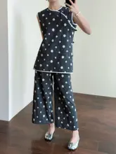 不規則ドットデザインの中華風盤扣ベストと九分丈ワイドパンツ（セットアップ対応）