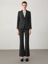 ビジネスカジュアル対応！黒のジャケットとパンツのセットアップ【春秋用・女性用・フォーマル】（セットアップ対応）