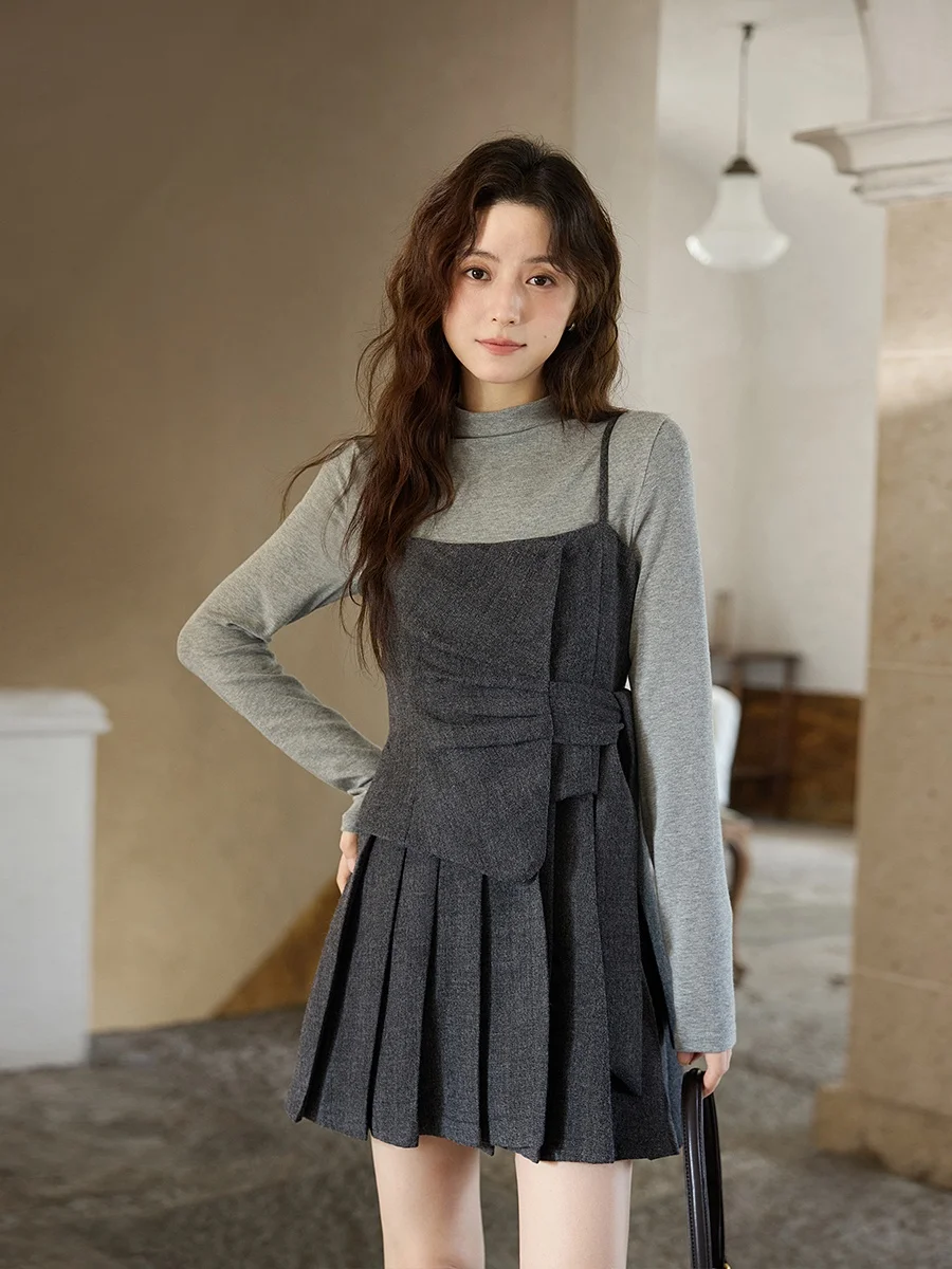 1ヶ月着回しコーディ  ネートで失敗しない方法は？秋冬の1着に決めるべきグレーTシャツワンピースとは
