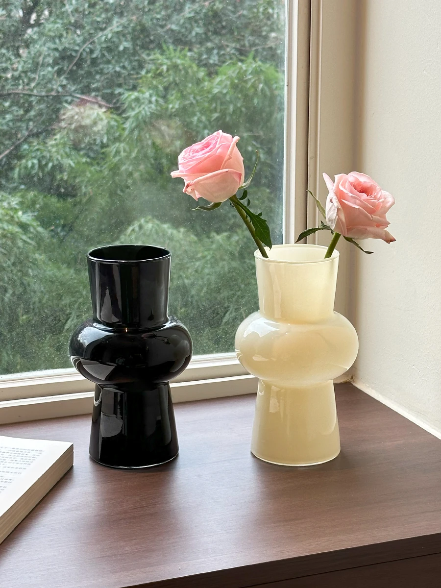 クリエイティブなガラス花瓶：floating vase ripple と glass vase の機能的比較と実用シーン