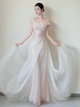軽やかで夢幻的なウエディングドレス【フィッシュテールデザイン・フランス風・結婚式用】（  セットアップ対応）