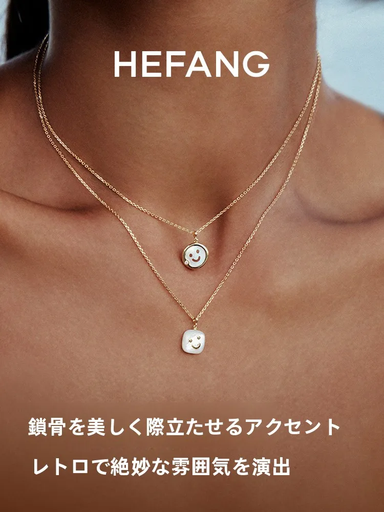 笑顔モチーフのK金ネックレス：高級感とシンプルさを融合した女性向けデザイン