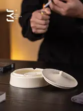 高級な陶器製 灰皿【蓋付き・創造的デザイン・故宮天壇スタイル】