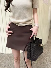 レトロな雰囲気のモカカラー ハイウエストタイトスカート【春用・美スタイル効果】