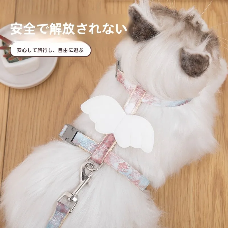 かわいい翼デザインの猫用ハーネス：脱走防止と散歩の安全を実現