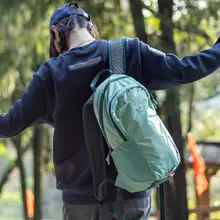 アウトドア用 超軽量 レディース登山リュック【軽量・旅行・デイパック】